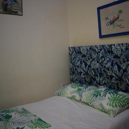 Tropical Breeze Vacation Home And Apartments Gros Islet Exterior foto