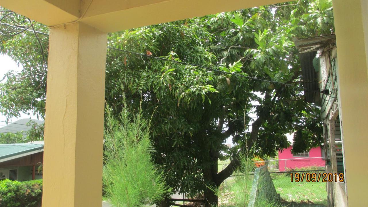 Tropical Breeze Vacation Home And Apartments Gros Islet Exterior foto