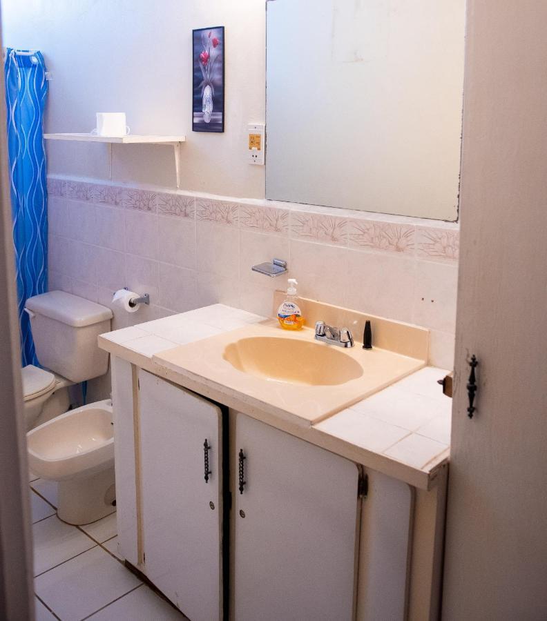 Tropical Breeze Vacation Home And Apartments Gros Islet Exterior foto